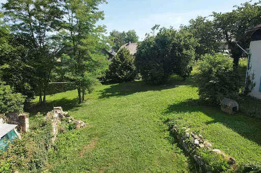 Terrain 2700 m²