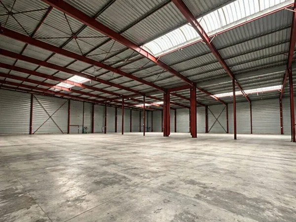 Local d'activité 5284 m²