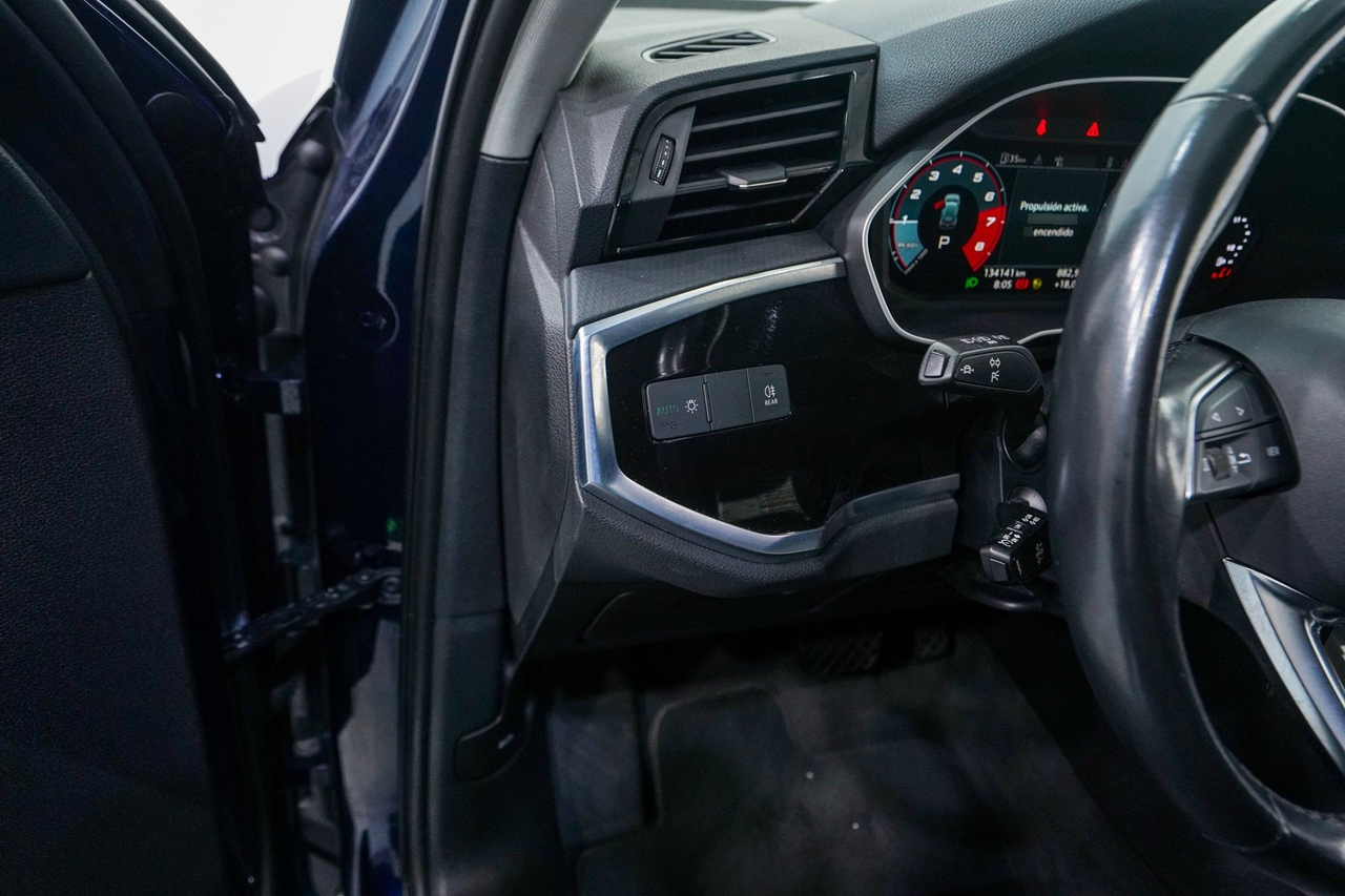 Audi Q3 — photo 25