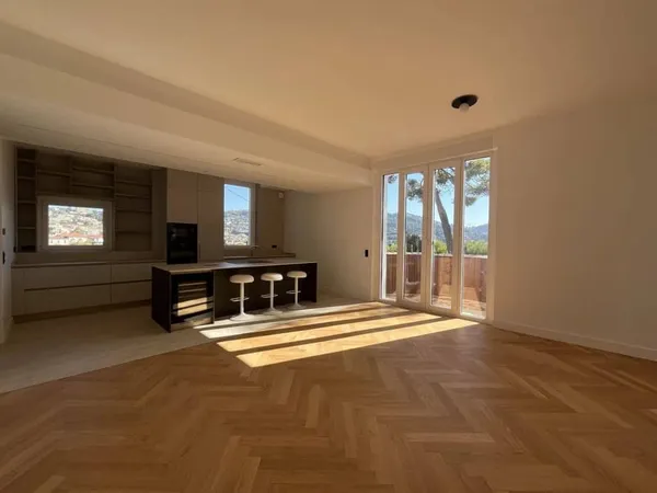 Appartement 4 pièces 181 m²