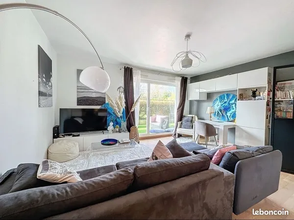 Appartement 2 pièces de 45m² + 2 parking