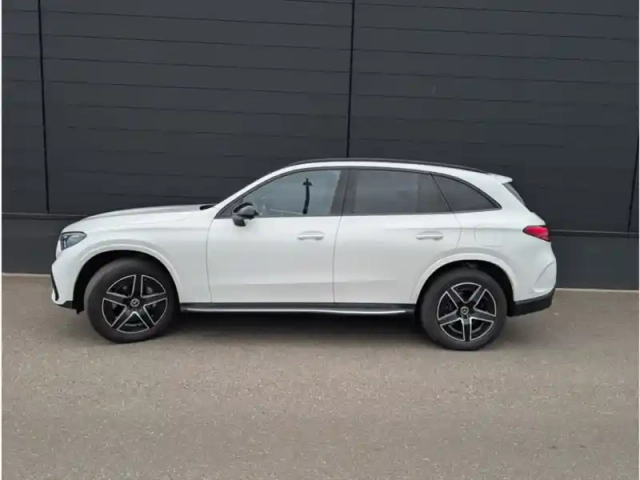 Mercedes Glc 300 e  hybrid eq 4matic — photo 2
