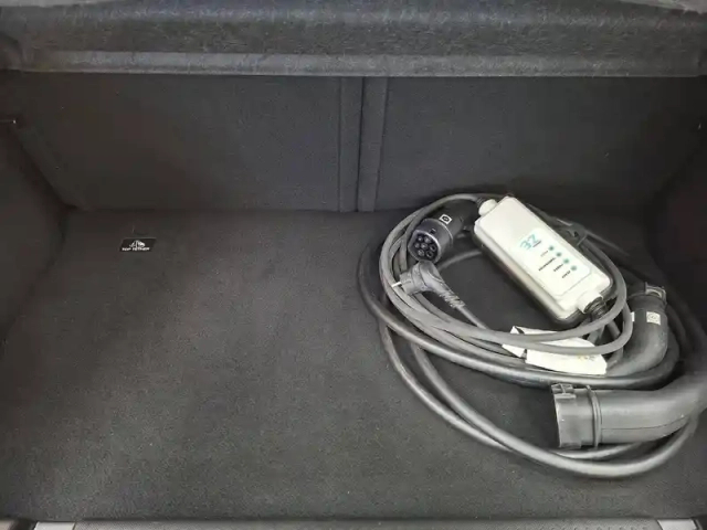 Renault Twingo iii e-tech — photo 10