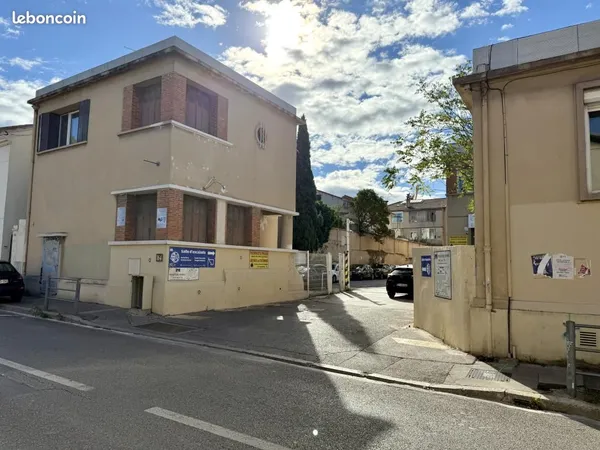 Bureaux 90 m²
