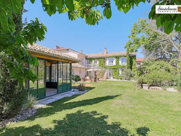 Maison 8 pièces 174 m²