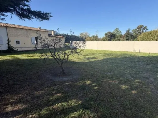 Terrain 421 m²