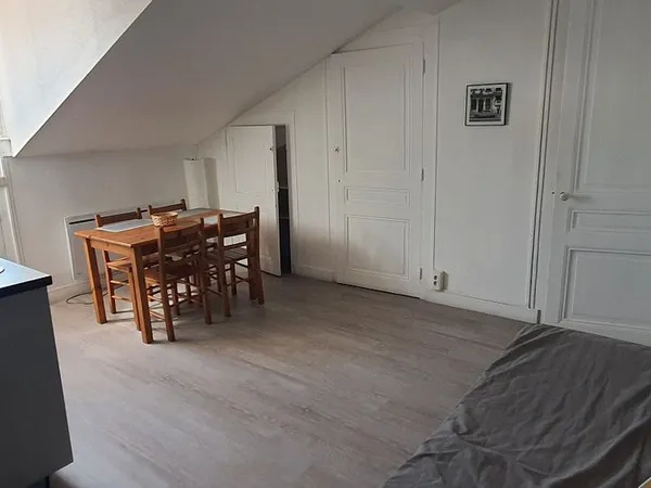 Studio meublé prox Jean Monnet