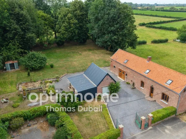 Maison de campagne semi plain-pied sur plus de 5 800 m²