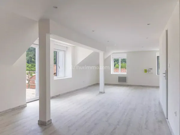 Studio 1 pièce 45 m²