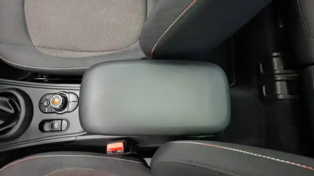 Mini Mini countryman 136 ch — photo 27