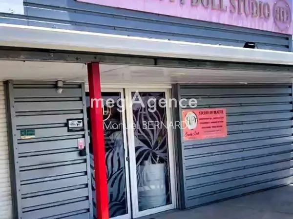 Fonds de commerce - Institut de beauté 46m² env + espace Coworking - 3 cabines - 4 postes de travail