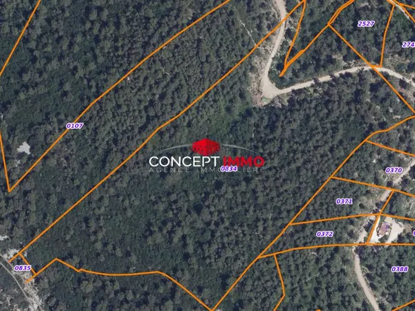 Terrain en zone Naturelle de 55177 m2