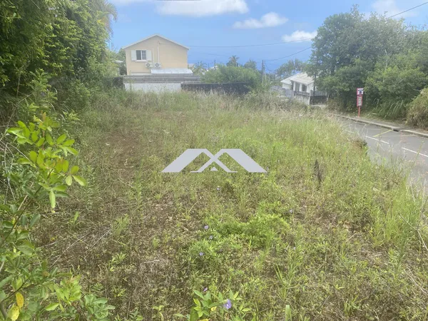 Terrain 384 m²