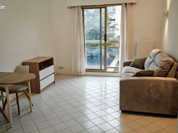 Studio meublé de 27 m² à louer - La Garenne-Colombes (92250) - 920 CC / mois (estimation des charges