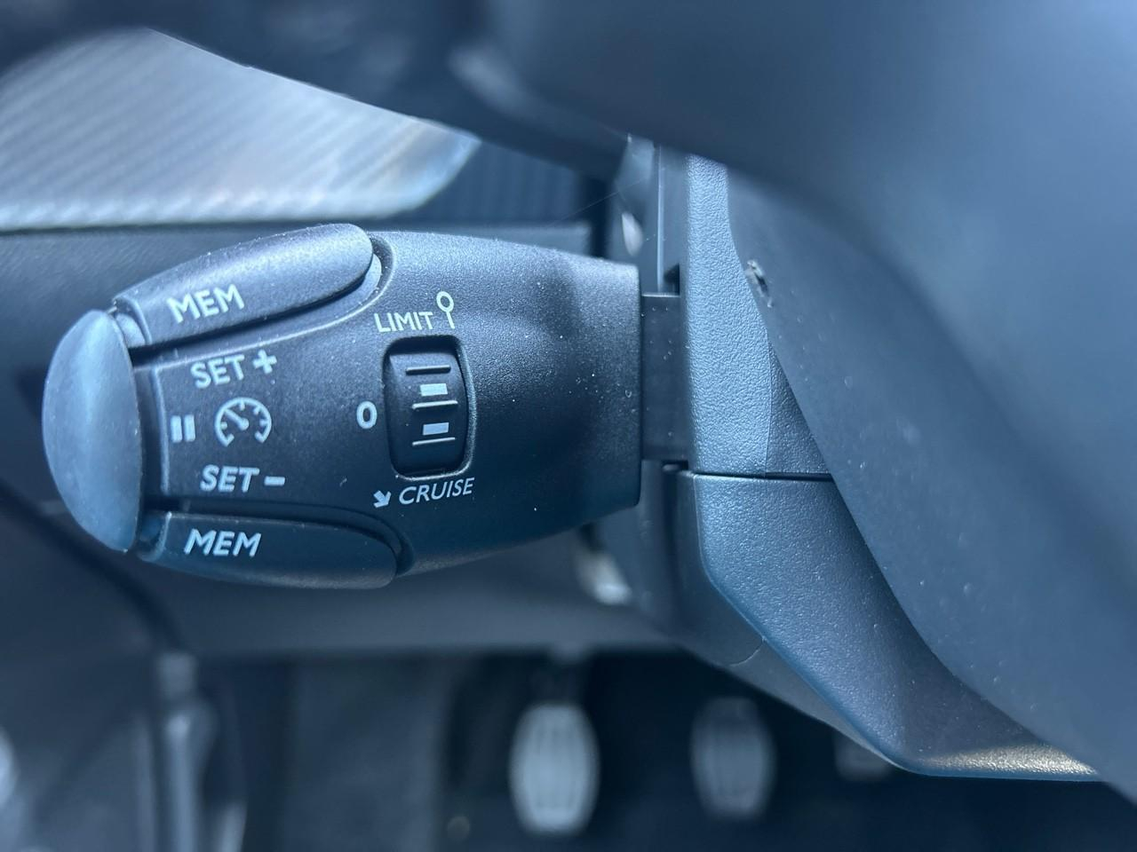 Peugeot 208 1.2 puretech 75ch s&s active — photo 16