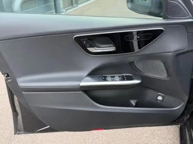 Mercedes Classe C c 220 d berline  avantgarde li — photo 35