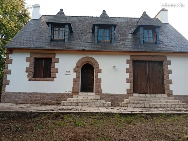 Maison familiale 5 chambres Grand terrain sous sol complet Proche mer Trégastel