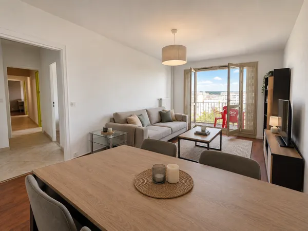 QUARTIER CHARMOIS VANDOEUVRE 4 pièces 90 m2 balcon