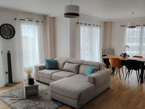 bel appartement T5 meublé
