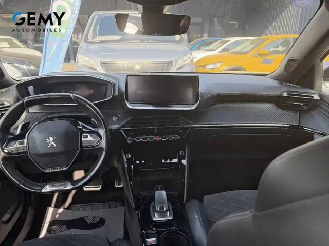Peugeot 2008 puretech 155 s&amp;s eat8 — photo 8