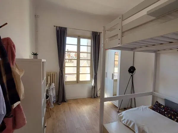Belle chambre au calme, SDD partagée M4