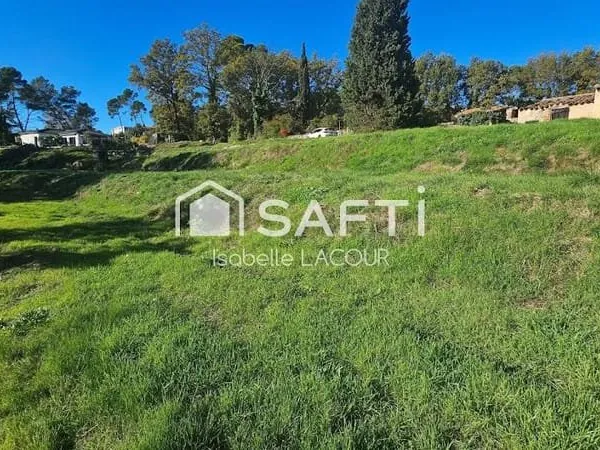 Terrain 1000 m²