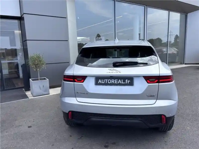 Jaguar E-Pace 2.0 d - 150 ch awd bva — photo 7