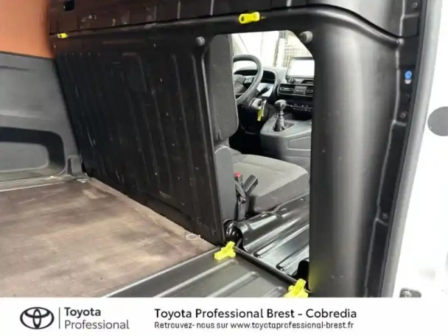 Toyota Proace city medium 100 d-4d start mc24 — photo 12