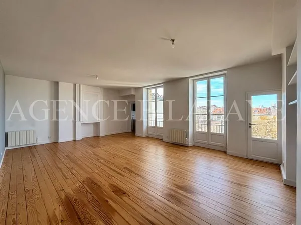 TRÈS BEL APPARTEMENT FAMILIALE EN PARFAIT ÉTAT AVEC TERRASSE ET GARAGE