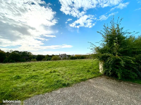 Terrain à bâtir viabilisé 827m²