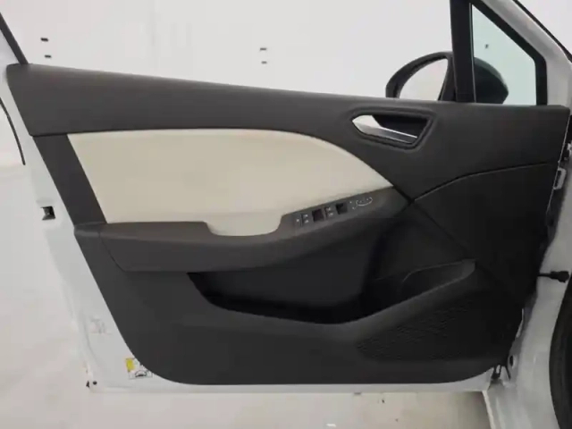 Renault Clio tce 90 — photo 45