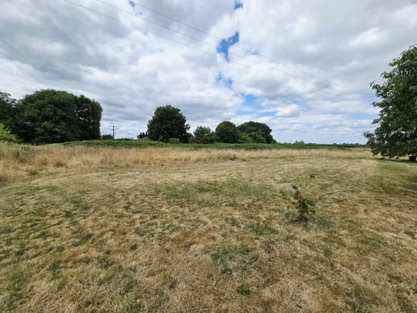 Terrain 8 000 m2