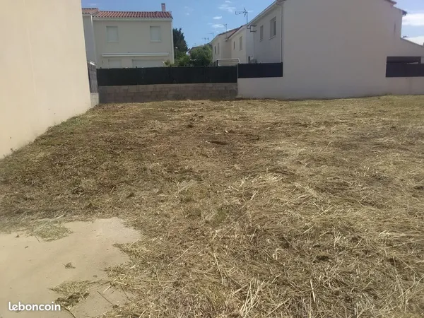 Vente terrain constructible viabilisé de 210 m² - Mèze 34140