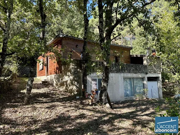 Propriété 3 pièces 75 m²