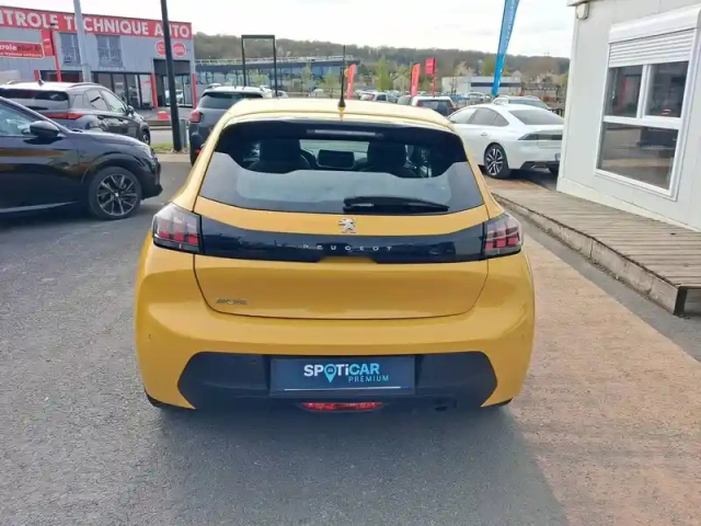 Peugeot 208 puretech 100 s&amp;s eat8 — photo 6
