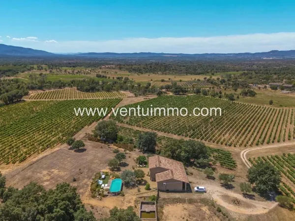 Terrain 14400 m²
