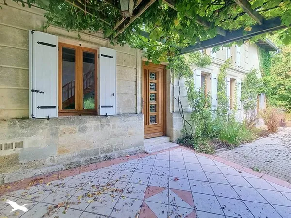 Maison en pierre de 4 pièces principales