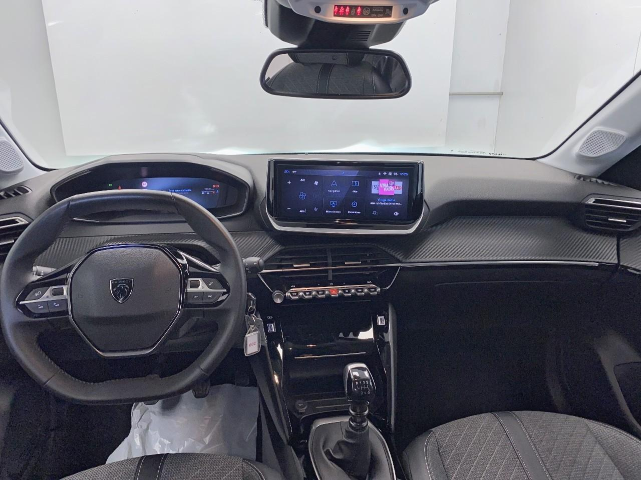 Peugeot 208 100 s&s bvm6 allure — photo 8