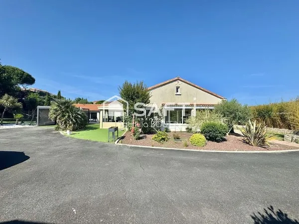 Maison 7 pièces 182 m²