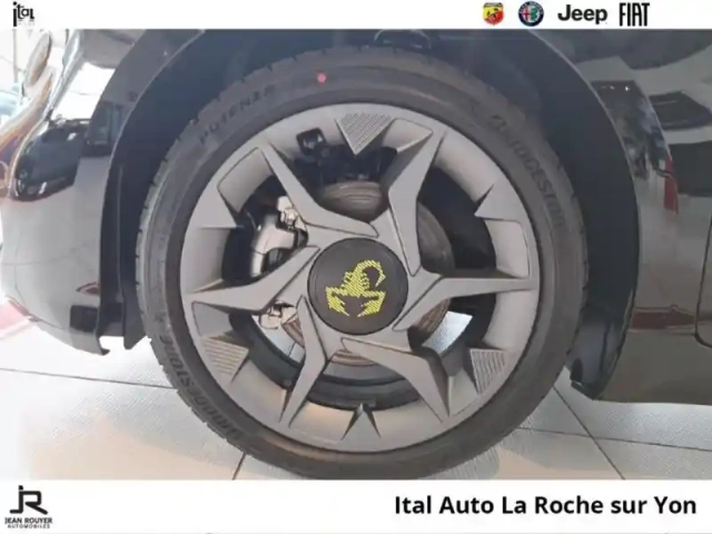 Abarth 500 e 155ch 42kwh 4cv — photo 8