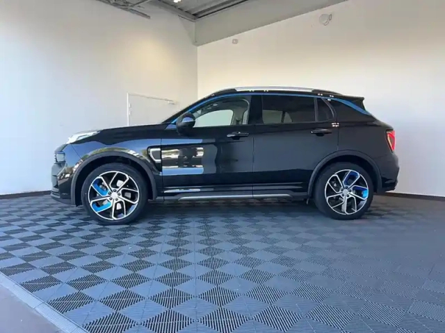 Lynk&Amp;Co 01 1.5 phev 261 ch dcth7 — photo 2