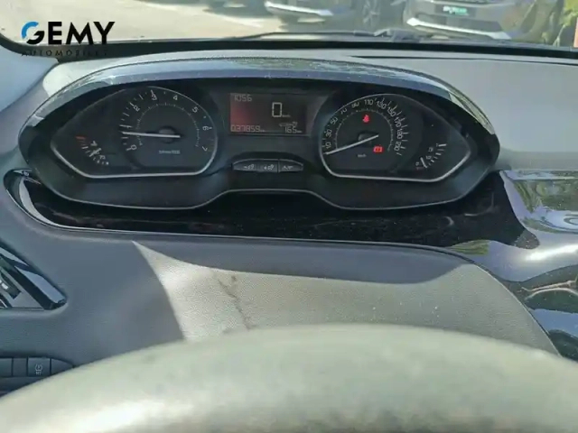 Peugeot 208 puretech 68ch bvm5 — photo 15