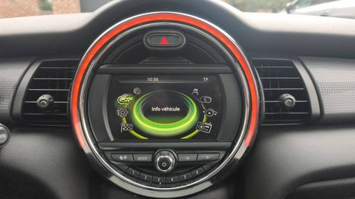 Mini Cooper 1.5 136 - Blackfriars – 2017 – 122379 km – Essence – Boîte Manuelle — photo 41