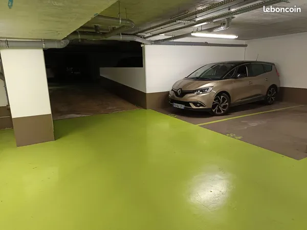 Place de parking à louer