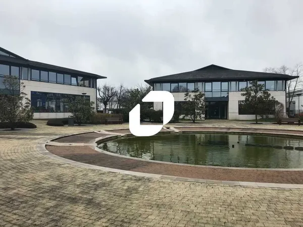 Bureaux 989 m²