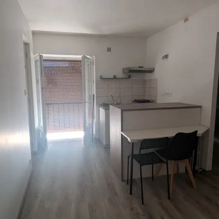 T2 40 M2 Balcon Centre Sury