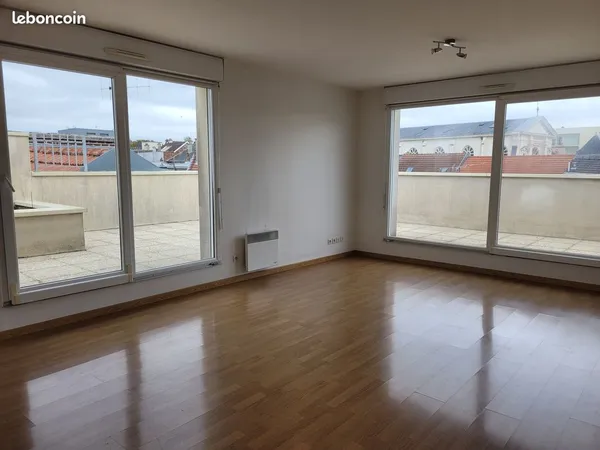 APPARTEMENT T3 ROOF TOP rue des Carmes