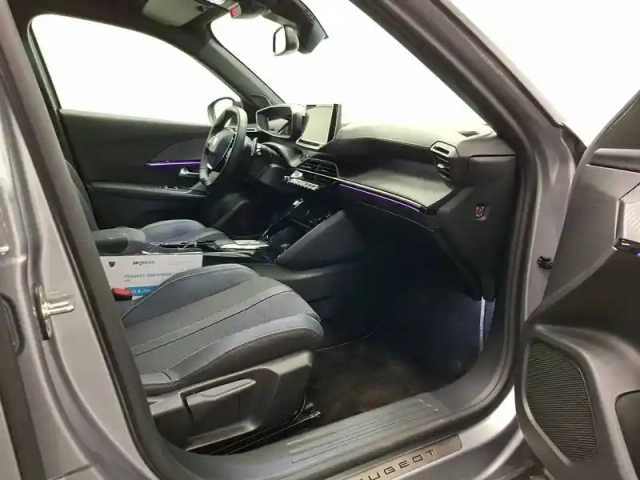 Peugeot 2008 hybrid 136 e-dcs6 — photo 127