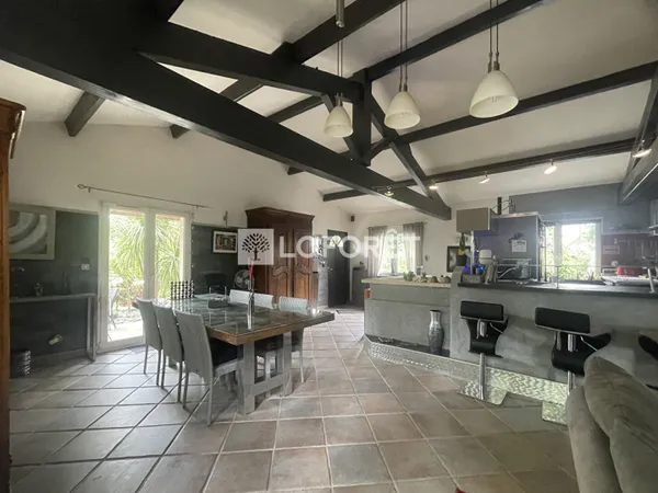 Maison 6 pièces 180 m²