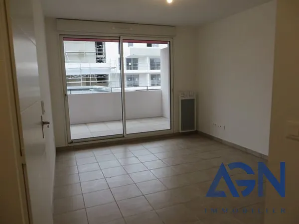 À VENDRE : APPARTEMENT 2 PIECES DE 37,20m² AVEC TERRASSE ET GA